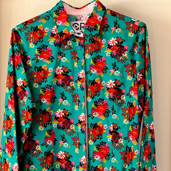 Size Large, brand new CR Ranch Wear. Bought and haven’t been able to show - Picture 1 of 2